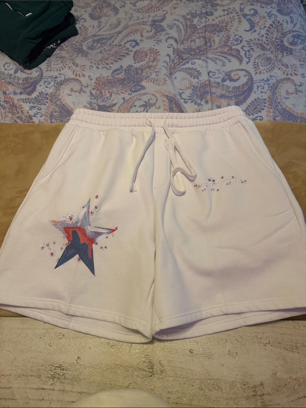 Men's White Athletic Drawstring Shorts with Star Graphic